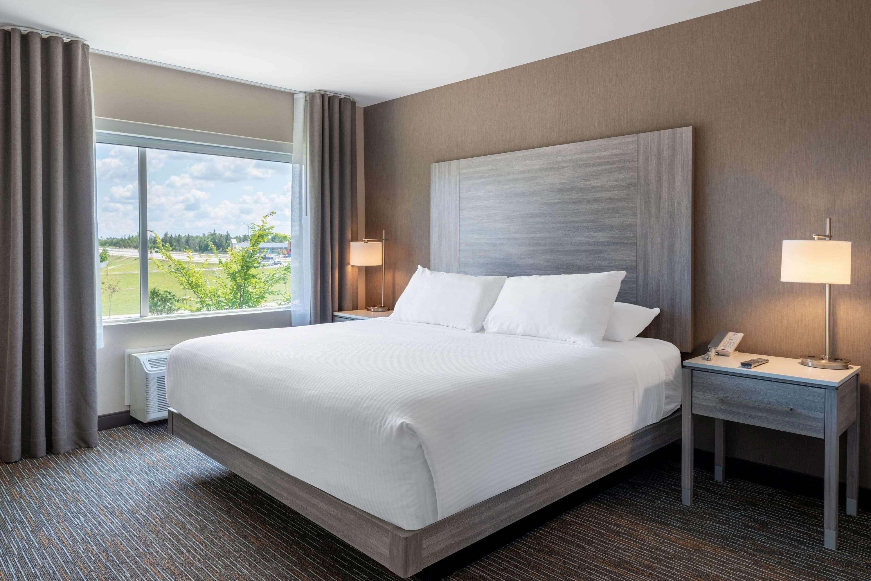 Wingate by Wyndham Kanata West Ottawa Bagian luar foto